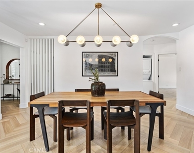 11110 Landale Street - Photo Thumbnail 14