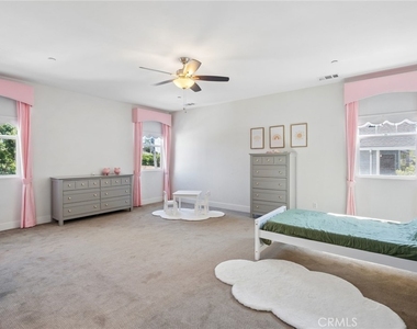 163 Flower Street - Photo Thumbnail 19