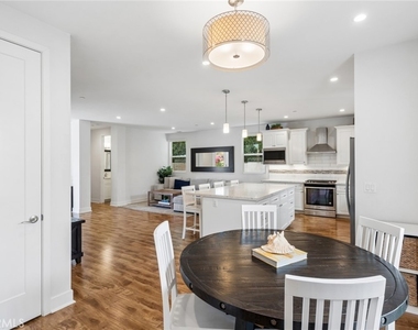 163 Flower Street - Photo Thumbnail 10