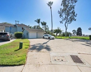 328 Winsome Place - Photo Thumbnail 24