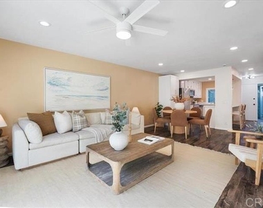 328 Winsome Place - Photo Thumbnail 12