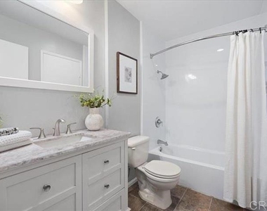 328 Winsome Place - Photo Thumbnail 20