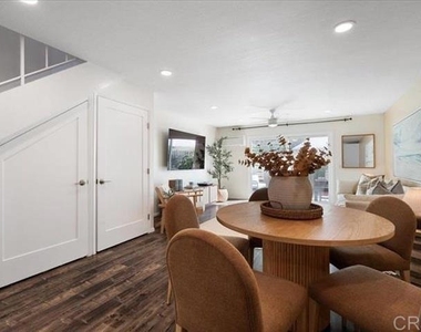 328 Winsome Place - Photo Thumbnail 9