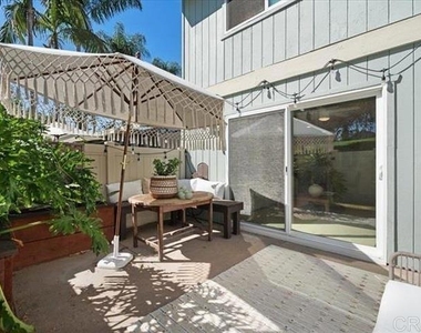 328 Winsome Place - Photo Thumbnail 14