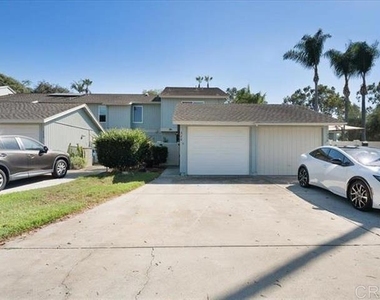 328 Winsome Place - Photo Thumbnail 23