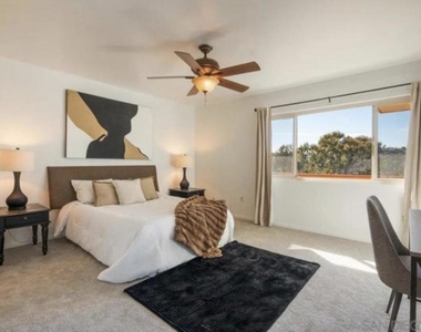6816 Hyde Park Drive - Photo Thumbnail 5