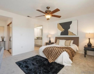 6816 Hyde Park Drive - Photo Thumbnail 4