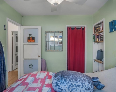242 25th Street - Photo Thumbnail 7