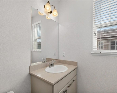 5972 Reddick Loop - Photo Thumbnail 33