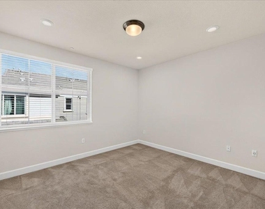 5972 Reddick Loop - Photo Thumbnail 36