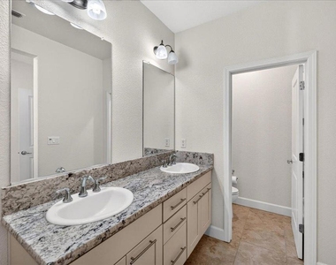 5972 Reddick Loop - Photo Thumbnail 31