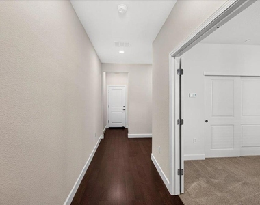 5972 Reddick Loop - Photo Thumbnail 43