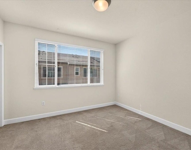 5972 Reddick Loop - Photo Thumbnail 28