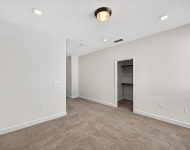 5972 Reddick Loop - Photo Thumbnail 38