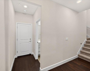 5972 Reddick Loop - Photo Thumbnail 6