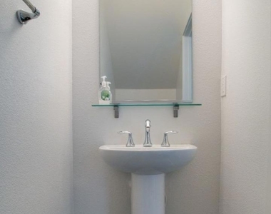 872 Garden Street - Photo Thumbnail 8
