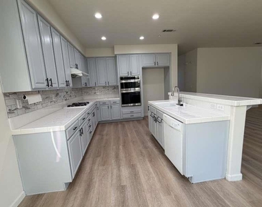 2617 Ranchwood Drive - Photo Thumbnail 9