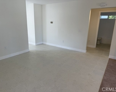 5630 Lime Avenue - Photo Thumbnail 5