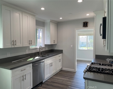 2630 N Brighton - Photo Thumbnail 7