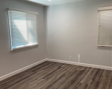 2630 N Brighton - Photo Thumbnail 10