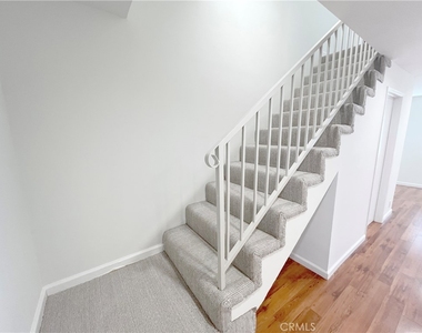 10255 Tujunga Canyon Boulevard - Photo Thumbnail 4