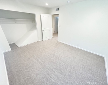 10255 Tujunga Canyon Boulevard - Photo Thumbnail 6