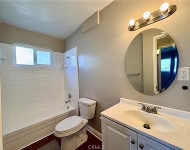 4926 Maine Avenue - Photo Thumbnail 8