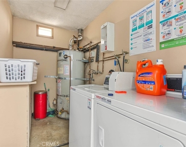 645 Scott Place - Photo Thumbnail 7