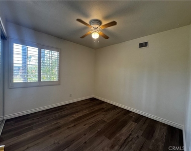 211 W Payson Street - Photo Thumbnail 6