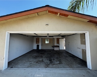 211 W Payson Street - Photo Thumbnail 17