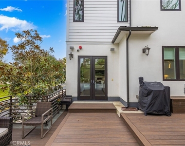 2801 Bayside Drive - Photo Thumbnail 36