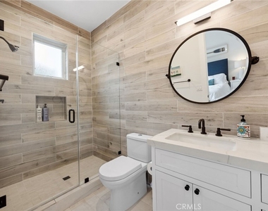 2801 Bayside Drive - Photo Thumbnail 27
