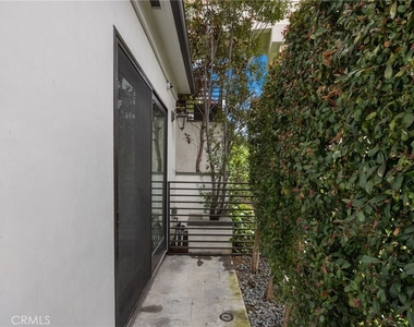 2801 Bayside Drive - Photo Thumbnail 34