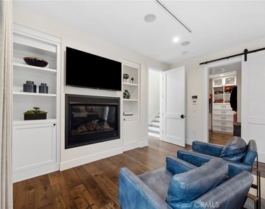2801 Bayside Drive - Photo Thumbnail 17