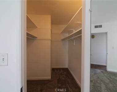 6251 Coldwater Canyon - Photo Thumbnail 15
