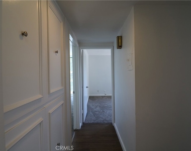 6251 Coldwater Canyon - Photo Thumbnail 11