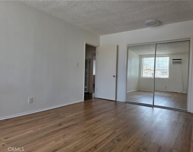 706 E Harvard Street - Photo Thumbnail 18
