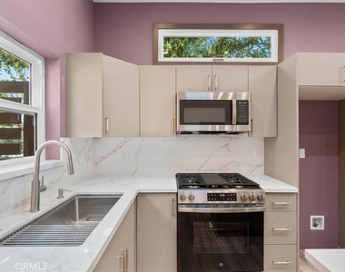 1401 Graynold Ave. - Photo Thumbnail 11