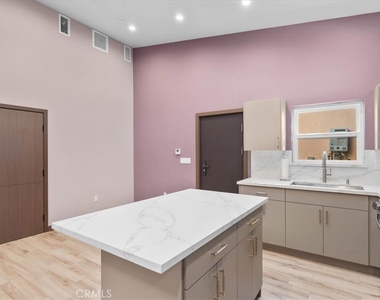 1401 Graynold Ave. - Photo Thumbnail 6