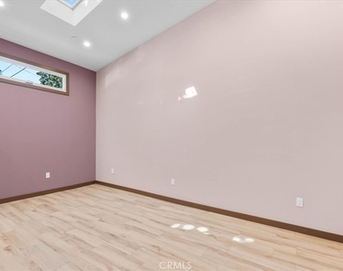 1401 Graynold Ave. - Photo Thumbnail 8