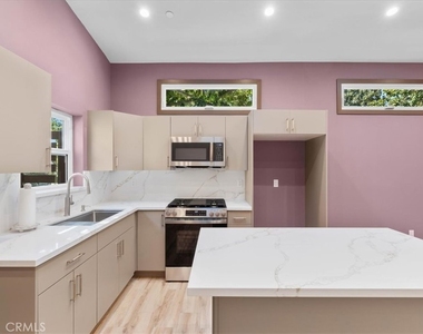 1401 Graynold Ave. - Photo Thumbnail 7