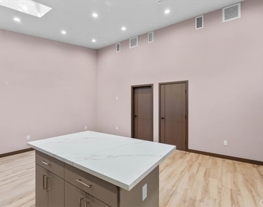 1401 Graynold Ave. - Photo Thumbnail 10
