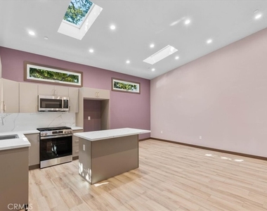 1401 Graynold Ave. - Photo Thumbnail 2