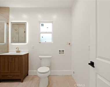 3122 Altura - Photo Thumbnail 8