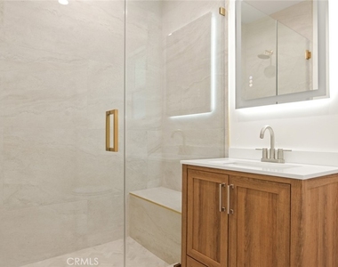 3122 Altura - Photo Thumbnail 7