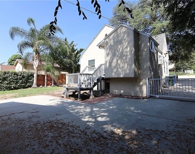 3124 Altura - Photo Thumbnail 12