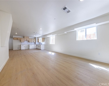 1642 Murchison Street - Photo Thumbnail 11