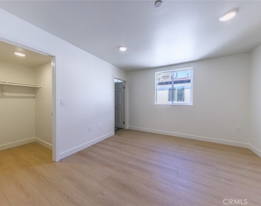 1642 Murchison Street - Photo Thumbnail 16