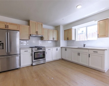 1642 Murchison Street - Photo Thumbnail 4