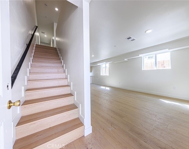 1642 Murchison Street - Photo Thumbnail 9